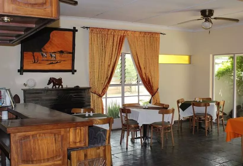 펜션 Airport Modjadji Guesthouse