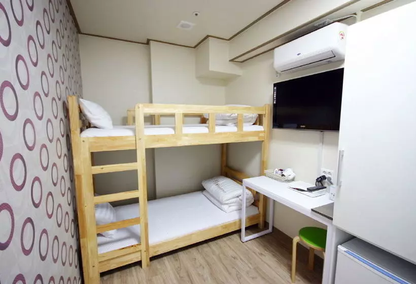 Пансион Goodstay Tomo Residence