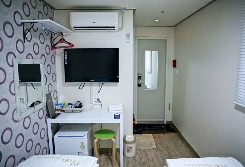 Пансион Goodstay Tomo Residence