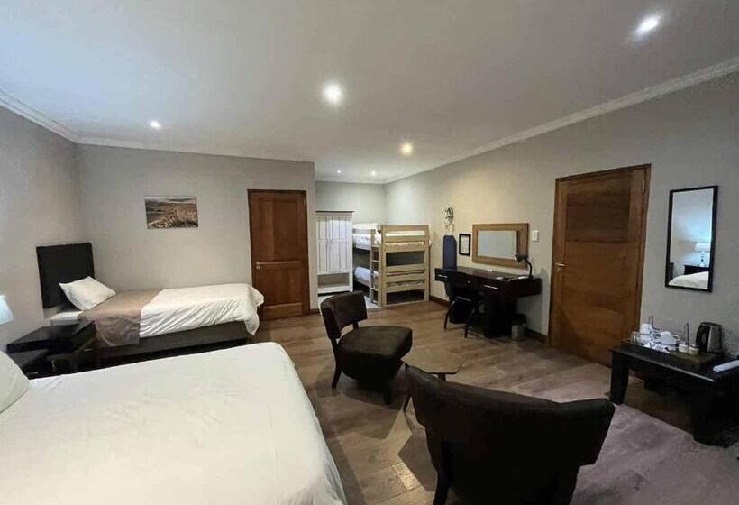 بنسيون Ilanda Guest House