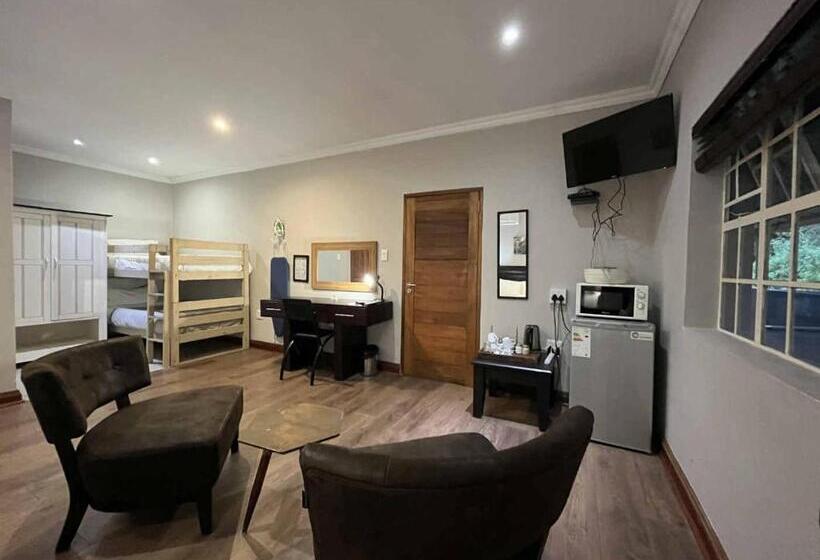 بنسيون Ilanda Guest House