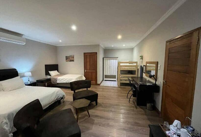 بنسيون Ilanda Guest House