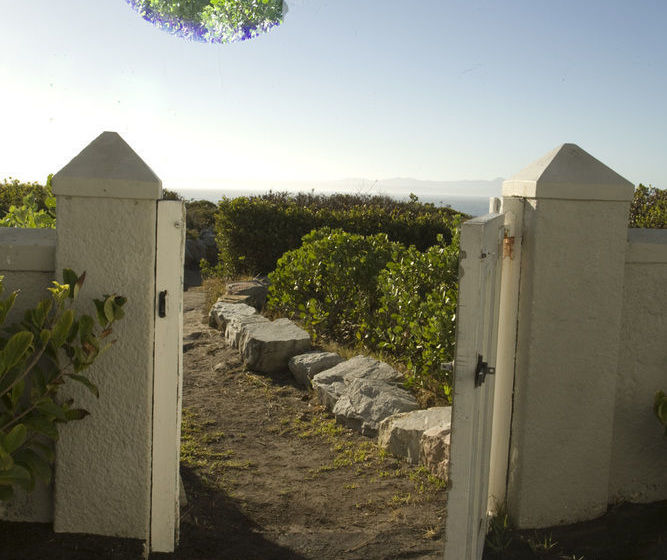 פנסיון Ocean Eleven Guest House