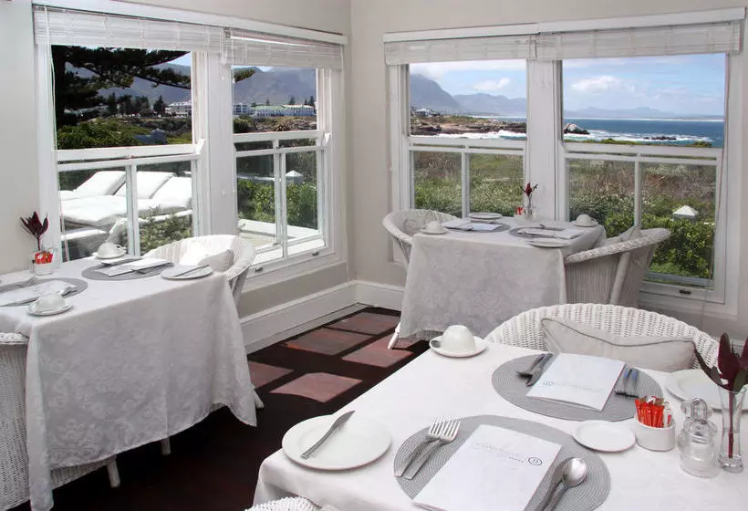 פנסיון Ocean Eleven Guest House