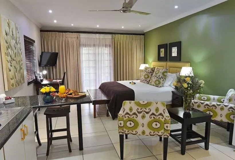 بنسيون Rivonia Premier Lodge