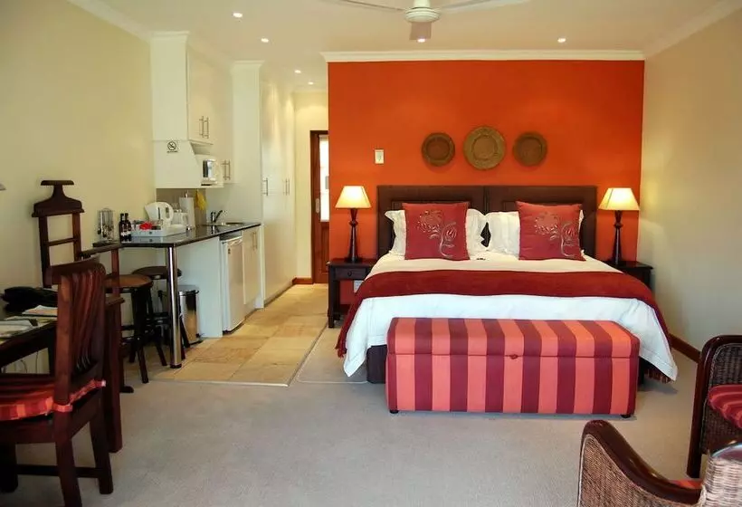 بنسيون Rivonia Premier Lodge