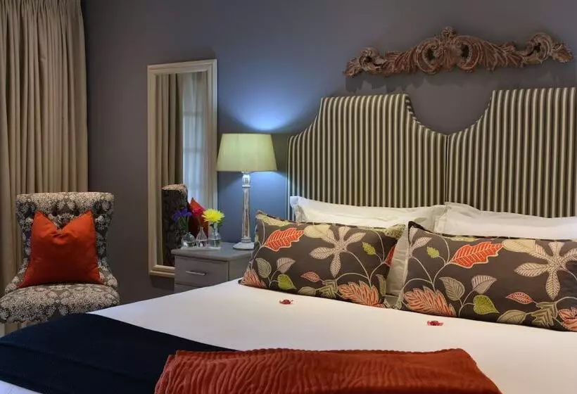 بنسيون Rivonia Premier Lodge