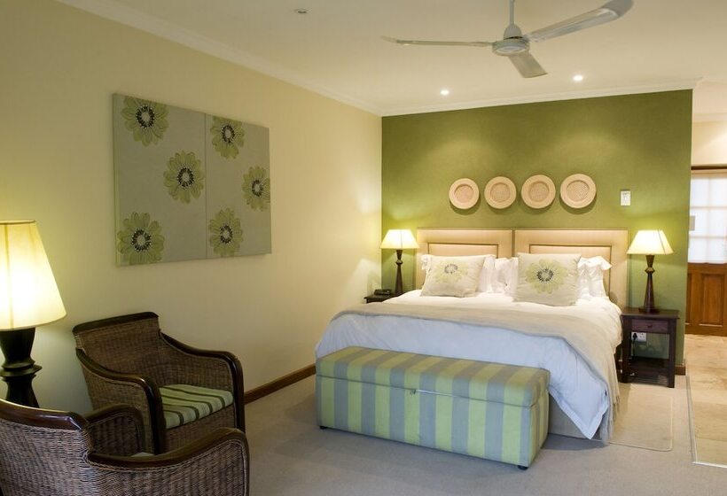 بنسيون Rivonia Premier Lodge