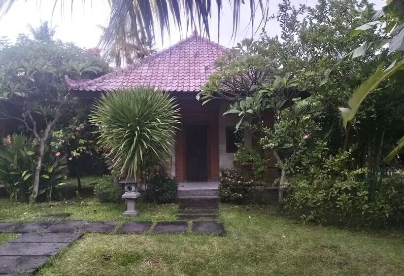 Пансион Suka Sari Cottages