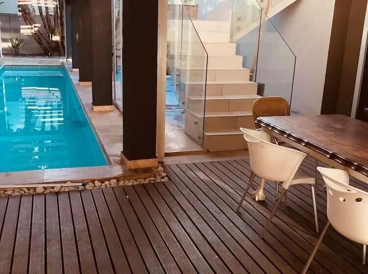 펜션 Sunset Beach Guesthouse