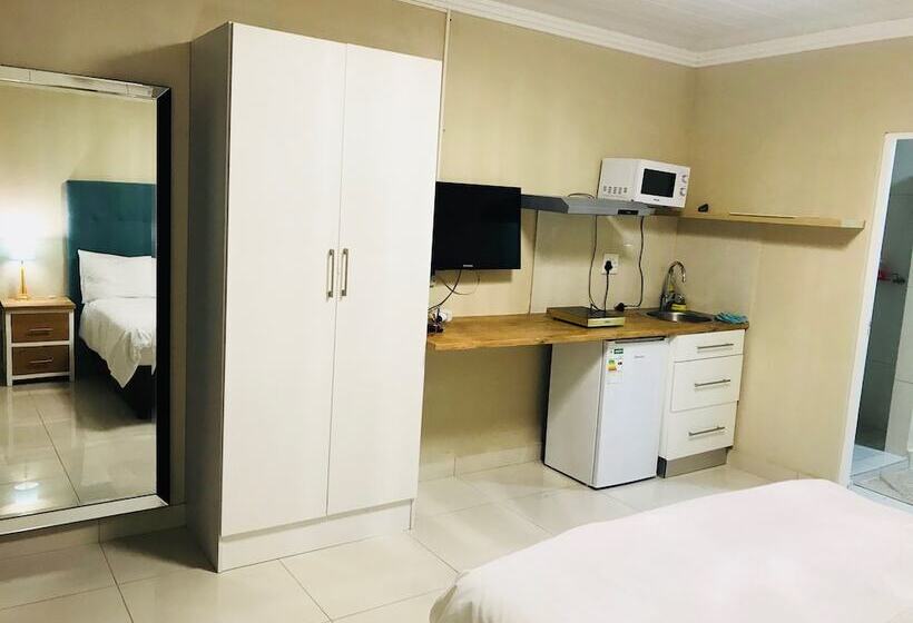 פנסיון Sunset Beach Guesthouse