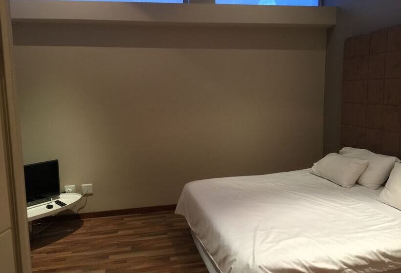 פנסיון Sunset Beach Guesthouse