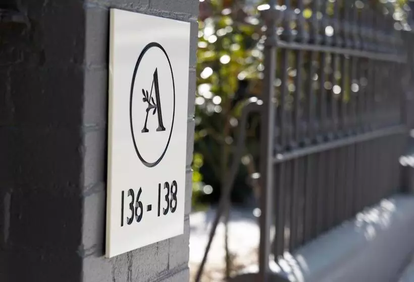 膳宿费 The Alison Randwick