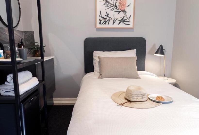 פנסיון The Alison Randwick