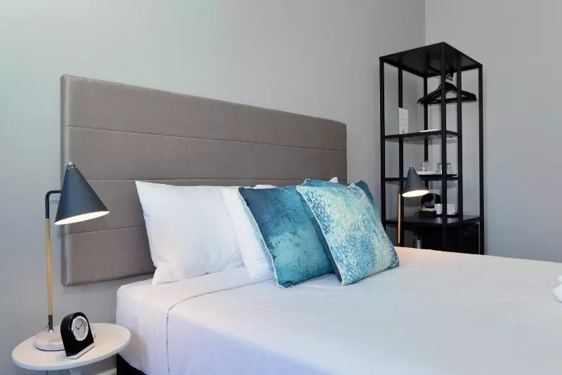 膳宿费 The Alison Randwick