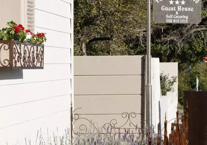 펜션 The Potting Shed Guest House