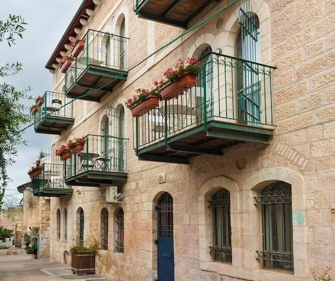 The Market Courtyard   Jerusalem Suites