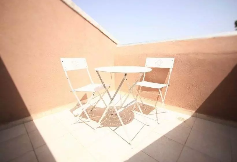 The Market Courtyard   Jerusalem Suites