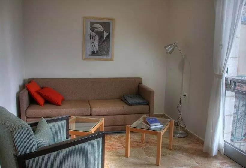 The Market Courtyard   Jerusalem Suites