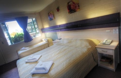 The Vines Motel & Cottages