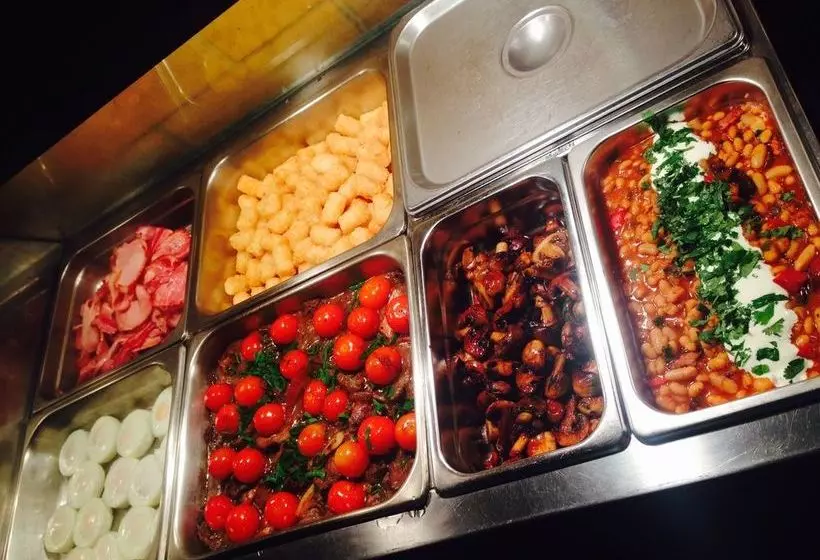 The Vines Motel & Cottages