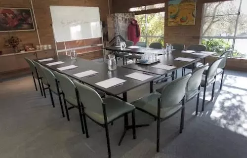 The Vines Motel & Cottages