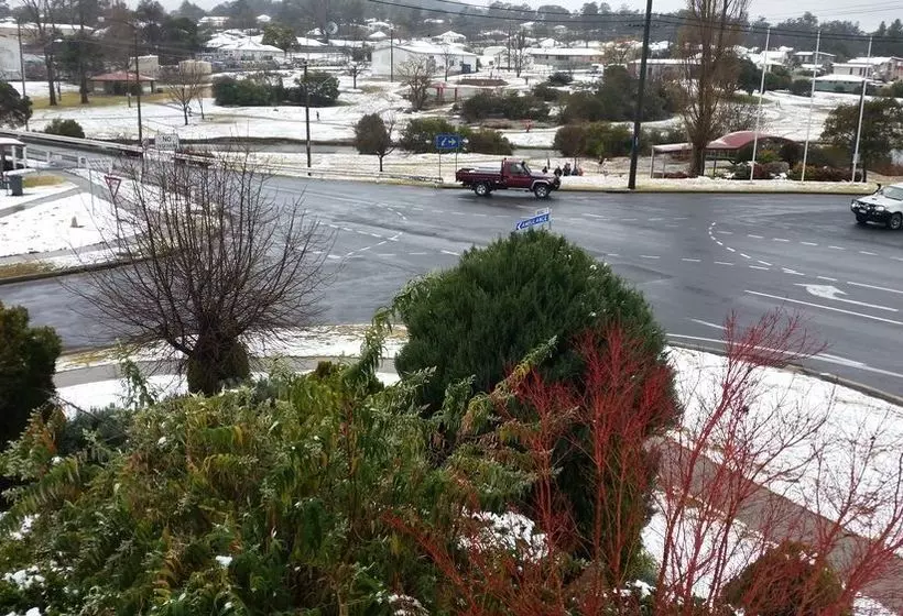 The Vines Motel & Cottages