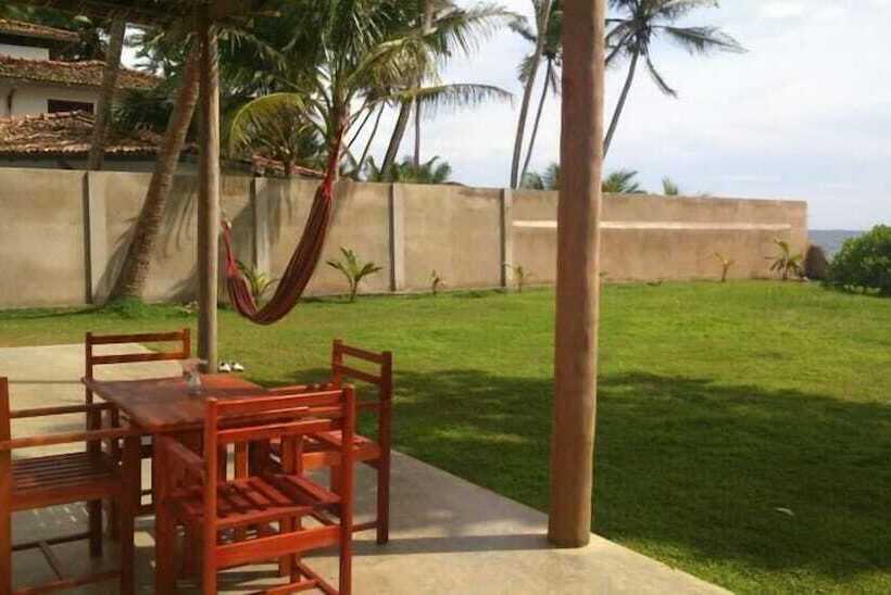 Bed and Breakfast Muhudu Rella Villa