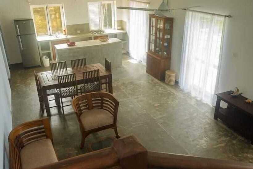 Bed and Breakfast Muhudu Rella Villa