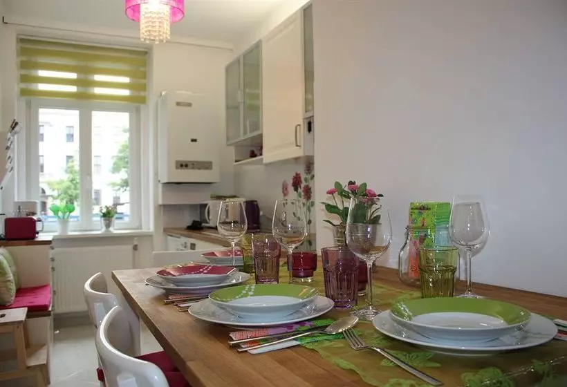 Govienna Park Apartment