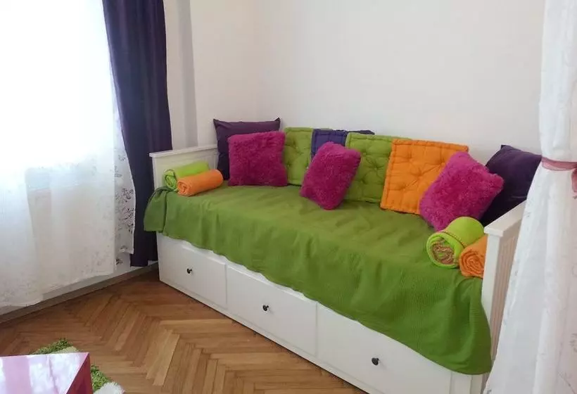 Govienna Park Apartment