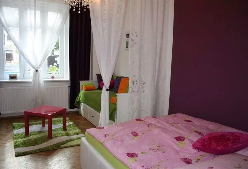 Govienna Park Apartment