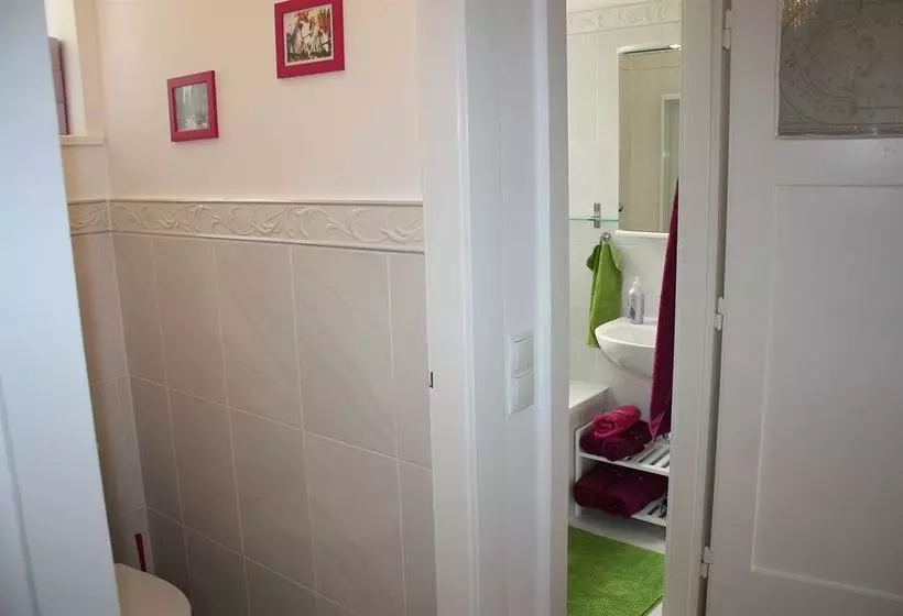 Govienna Park Apartment