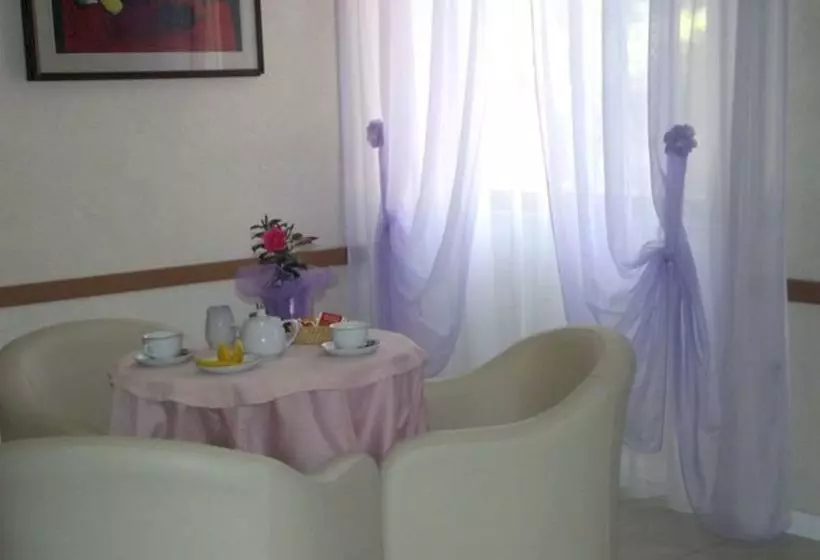 ホテル Albergo Giglio