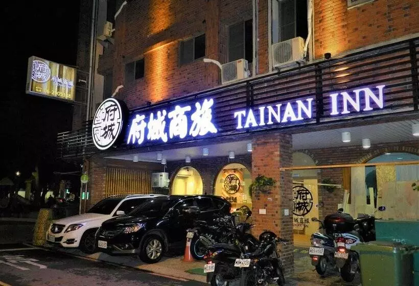 هتل Tainan Inn