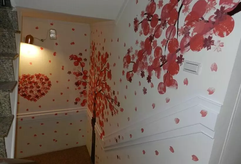هتل Tainan Inn