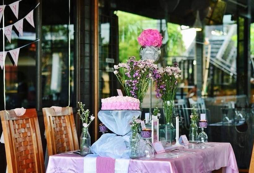 בית מלון כפרי Best Inn  Balikpapan