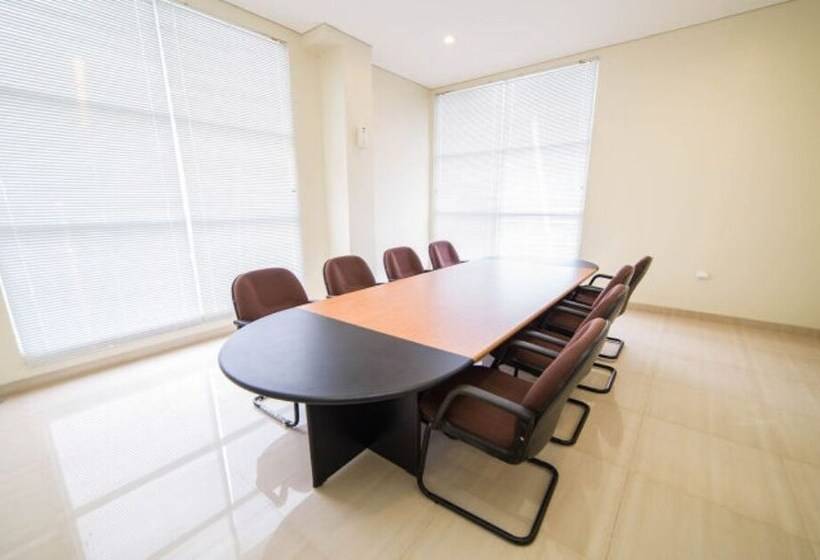 בית מלון כפרי Best Inn  Balikpapan