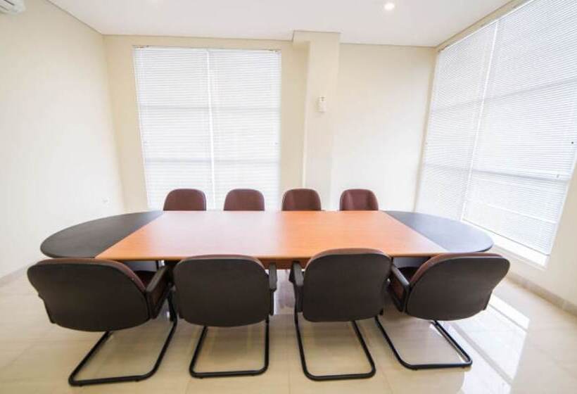 בית מלון כפרי Best Inn  Balikpapan