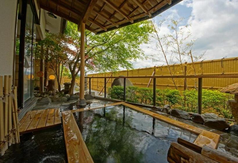 בית מלון כפרי Casual Euro