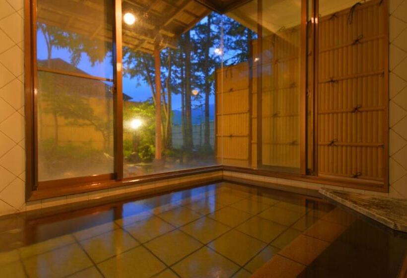 בית מלון כפרי Casual Euro