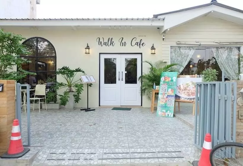 هتل Grandparent's Home