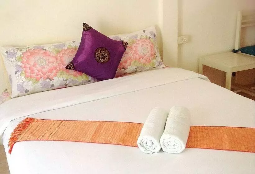 هتل Grandparent's Home