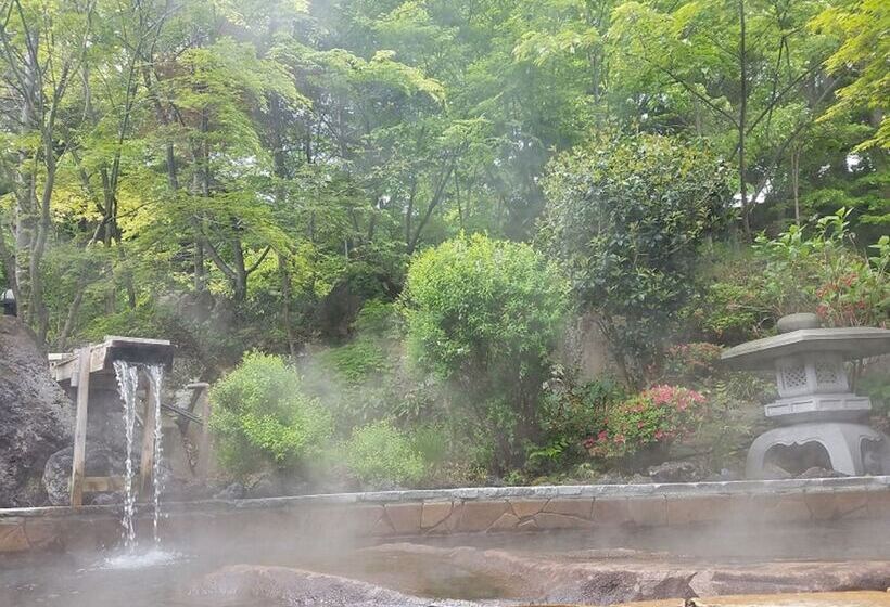 בית מלון כפרי Housei