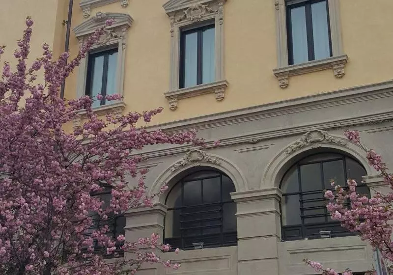 Отель La Nuova Rotaia