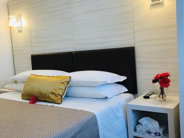 ホテル La Nuova Rotaia