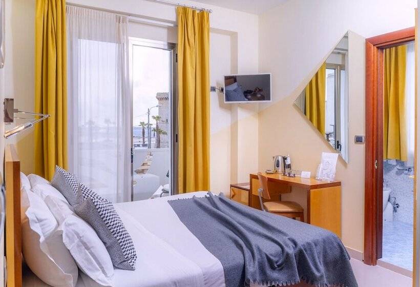 ホテル Piccadilly Rooms Restaurant And Beach