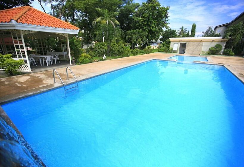 בית מלון כפרי Subic Bay Peninsular