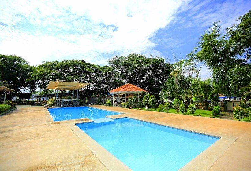 בית מלון כפרי Subic Bay Peninsular