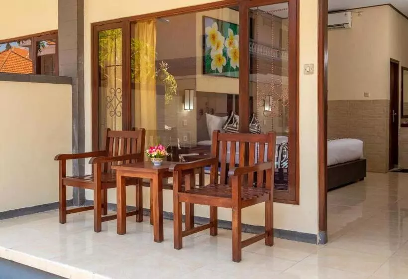 Отель Oka Legian